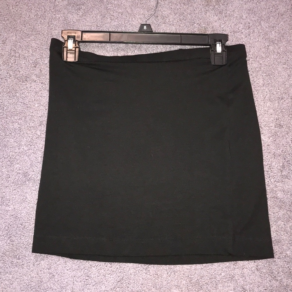 H&M Black Skirt: Size Small